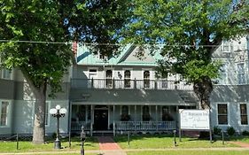 The Woodbine Hotel And Restaurant Madisonville Tx